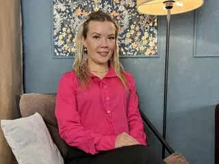 MiaNelly anal naked